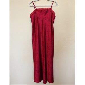 Jaclyn Smith Studio Intimates 90s Inspired Satin Red Asian Print Long Slip Dress